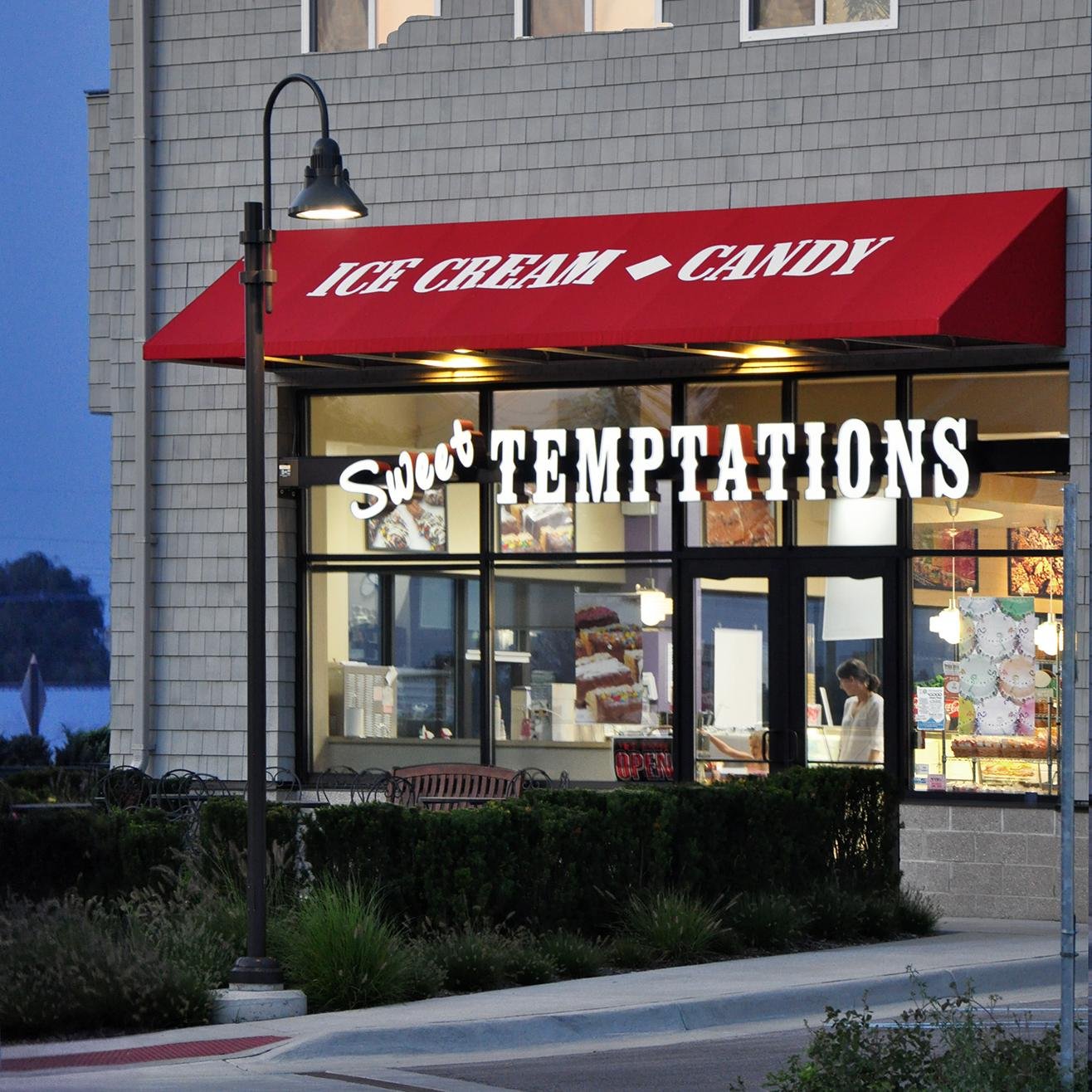 Locally fresh homemade ice cream, caramel corn and confections.