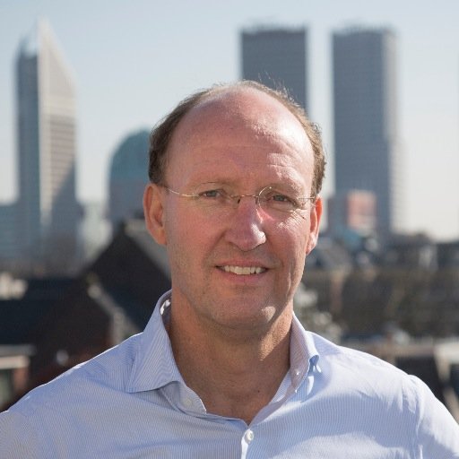 Jeroen Cammeraat is CEO of i-Optics and investor in the company. A serial entrepreneur and senior executive with 20+ years of global experience in life sciences