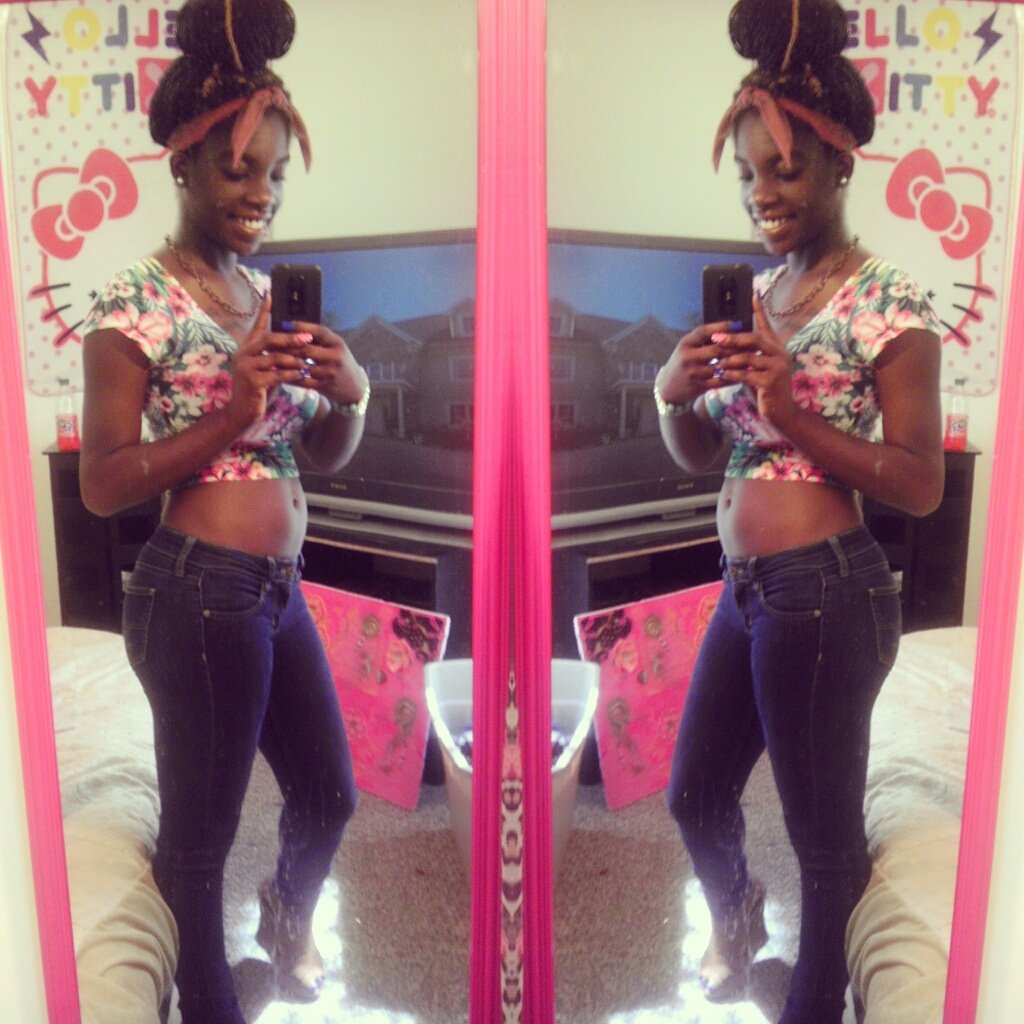 18 | Leo| Bisexual |Follow me &nd I'll Follow back| My Shoota @_Jazzy_Kushface