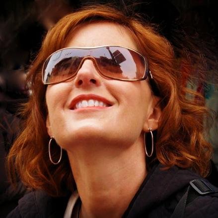 The Wandering Housewife: A recovered suburbanite who found myself (and lost the husband) while wandering the world.