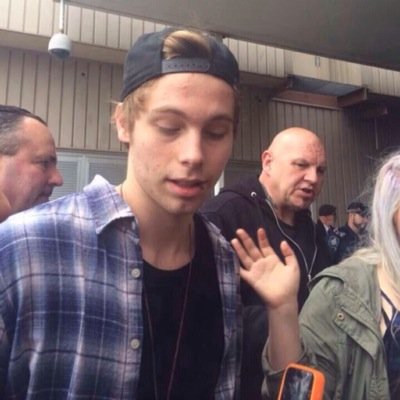 6amhemmings's profile picture. @drunkboyhemmo