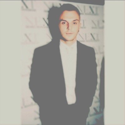 snowflakestheo's profile picture. ☾ he's my brightest star in the darkness ☽