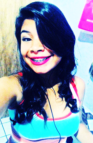 evelynolvr2's profile picture. Uma menina simples , humilde, curte todos os tipos de musica. Não me importo com que os outros pensam de mim , pois, eu sei o que eu realmente sou *-*