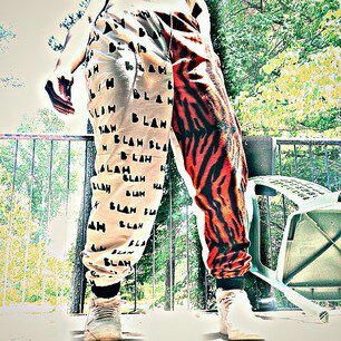 IG:@refugeeroots| kik me:@dustyleo | Rare Shit You Cant Find At The Mall!
