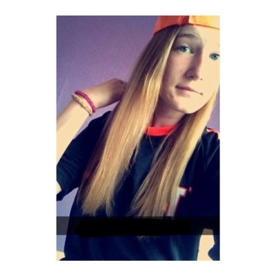Snapchat; megankusjes Instagram: xmeganvroessel/ m.ng0