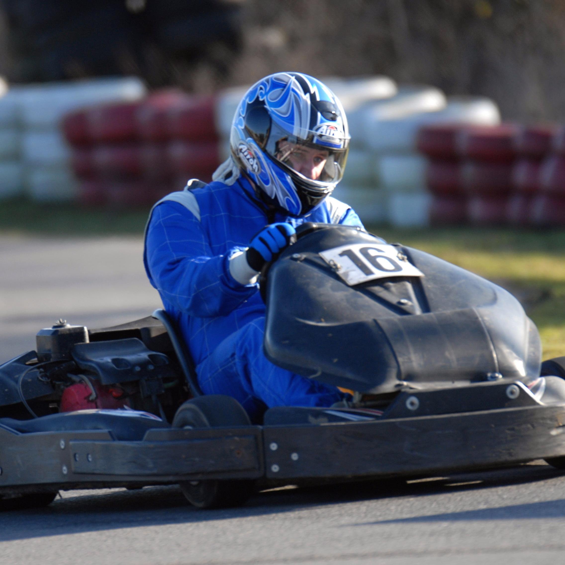 A social network for hire karting enthusiasts. Chat, challenge and race like minded karters. Website to come soon!
#kartnetwork