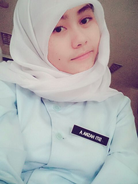 hasnaamiladini's profile picture. karena daun yang jatuh pun, tak terlepas dari izinNya ...