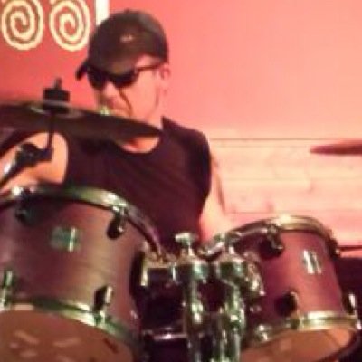 InnerZest's profile picture. Bateria, cinefilo y motero empedernido.