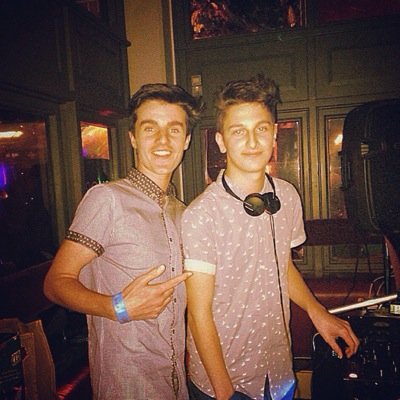 Fan page for @LewwisOfficial 17 Year Old Music Producer! ✌️