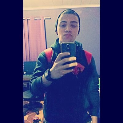 - A coisa que mais prezo nesse mundo, é um bom role com as amigo de verdade
