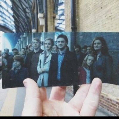 Sono uno studente che ama leggere,viaggiare ed essere ossessionato da tante piccole personcine
fanboyamo