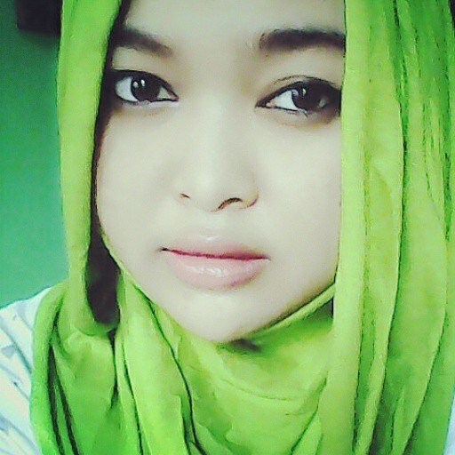 ♥ALLAH || ♥my fams || ♥my bestfriend || •I'm not perfect,but I want to be a better person