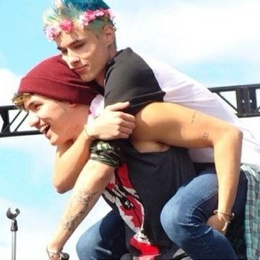❤️JC Caylen❤️Kian Lawley❤️Sam Pottorff❤️Ricky Dillon❤️Tervor Moran❤️Connor Franta❤️ My life. My everything.❤️ peace and love. ✌️❤️ 0/6 :(