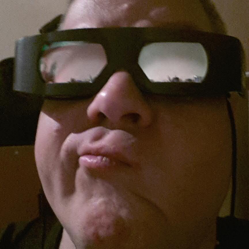 Ich arbeite für kino-check im ERF (erfpop.de), bin Filmexperte, Redakteur, Kinofan und auch sonst ziemlich crazy.