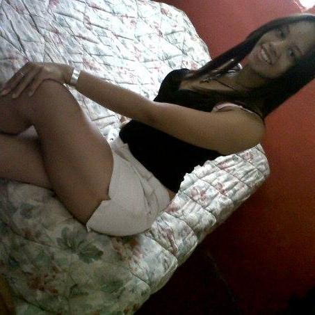 El que con poco se conforma, es porque poco se merece* :3