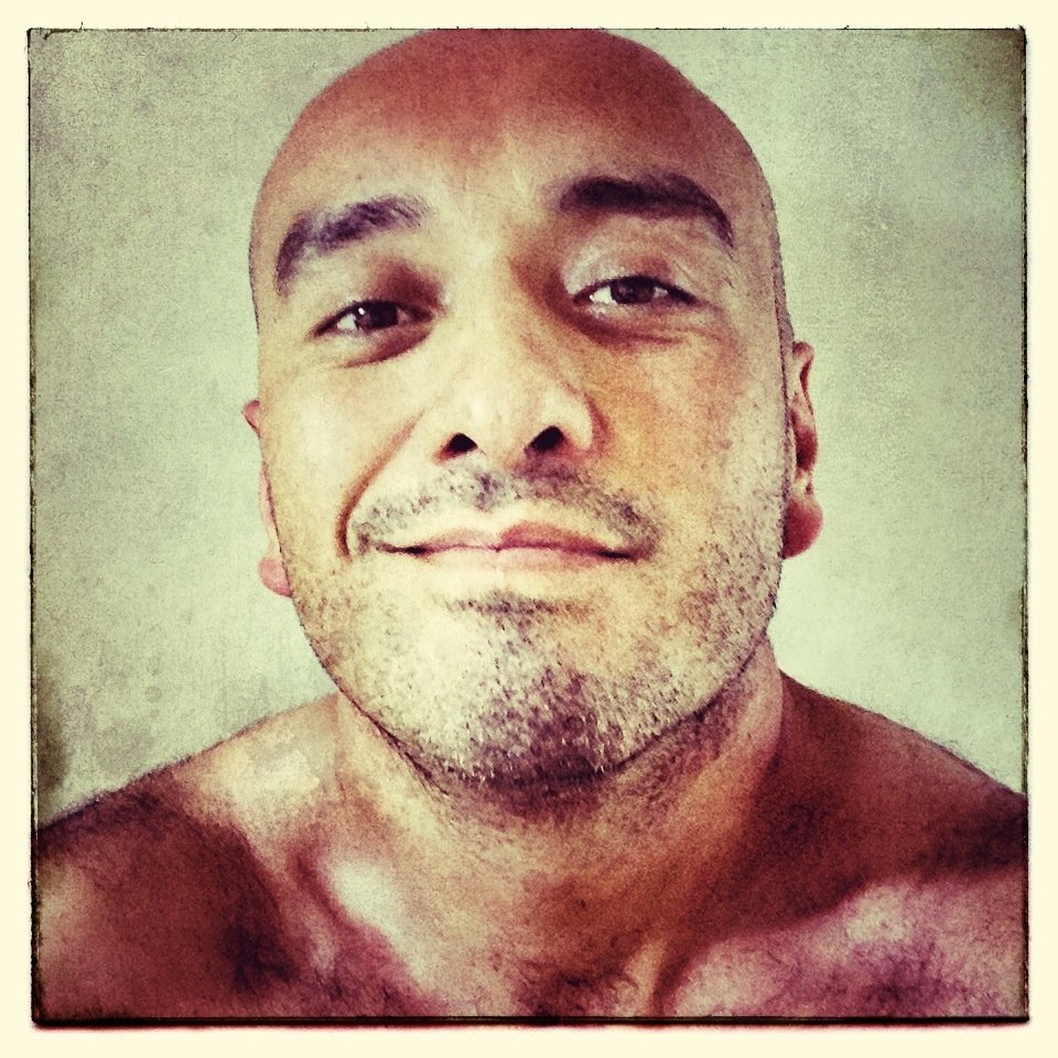 Robby_Clorio's profile picture. Crossfitter, Moviemaker, Sorcerer, Production Designer, Manager, Among other Things... Editor in Chief of @core_magazzine