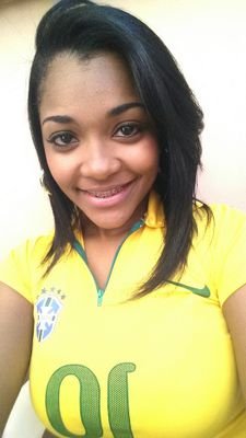 ♫ Quem me vê me ve sorrindo e vai ser sempre assim ♫