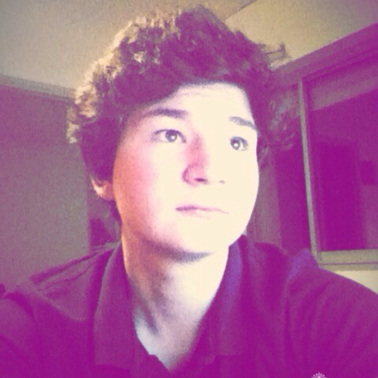 Facebook 
Twitter
Instagram