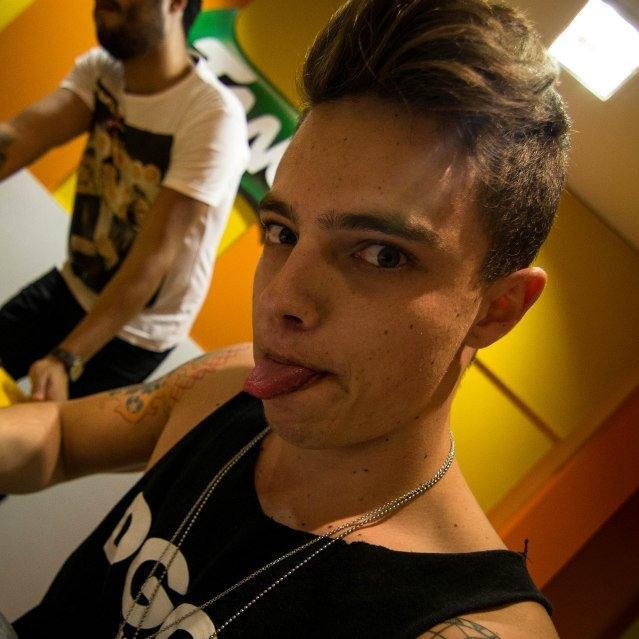 Três garotos idiotas que fazem minha vida a melhor. Isso é FLY @flybr since:15/07/14
