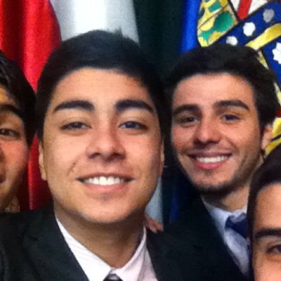 Hola, soy José vivo en un mundo de relajo total. estudio ing. civil industrial en la usm y bueno, relai :)