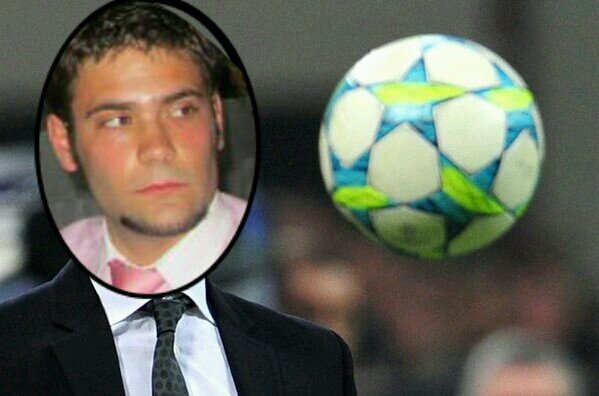parodia oficial de j.m.c.m. tengo la vision de laudrup, la inteligentia de xavi, el mal genio de stoivcok y los labios de reiziger! apasionado de la birra
