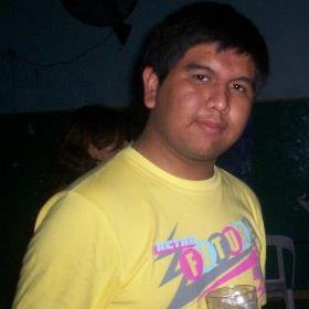 Estudiante de la carrera Administracion de empresas y estatud loco de diversion