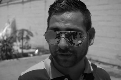 SaenzGlenz's profile picture. escritor .. trae un costal lleno de mamadas