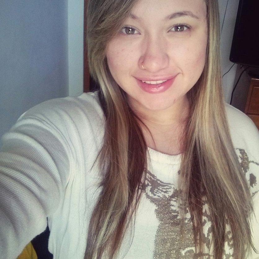 Olá, olá, lembra de mim?
Sou tudo que você não pode controlar
Em algum lugar além da dor
Deve haver uma forma de acreditar...