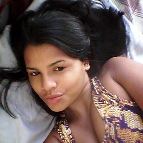 Tenho 20 anos, sou leonina, minha frase preferida é: Me valorize! Hoje estou aqui, amanhã posso muito bem não estar.