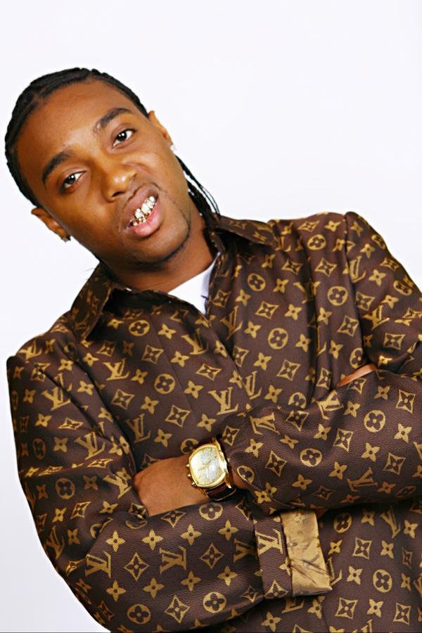 100% #TEAMFOLLOWBACK #EVERYBODY @KINGDROYALTY1 FOR #PROMO & #METIONS FOR #EVERYBODY