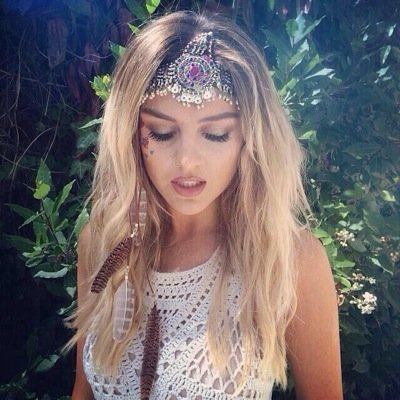 Hello Im Perrie! 1/4 of Little Mix. Be carefree. No regrets ❤️