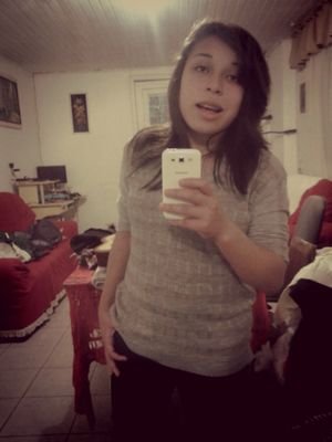 Um lugar tranquilo,paz,amor e uns amigos que eu possa contar Harry Potter,twd,futebol,vídeo-game,rock rap reggae e skate ✌ Namorando