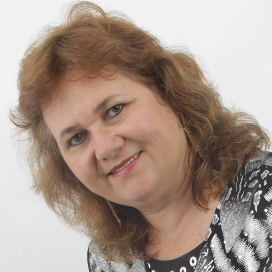 Compositora, Artista Plástica e Engenheira Civil