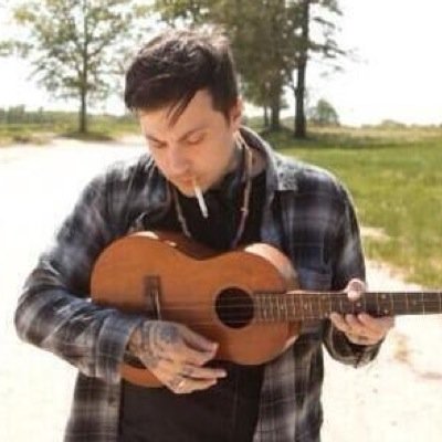 ||MCR|| |Fun Ghoul| |Gerard Way| |Frank Iero| Si, sono io, Fun Ghoul.