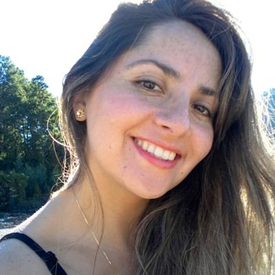 Sigo el sol y la luna, eterna estudiante de yoga, 💝.. Soy Yoga Teacher Vinyasa Krama Yoga.