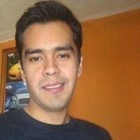 Soy encargado de una joyeria y en mis tiempos libres practico natacion
