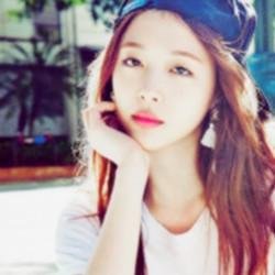 에프엑스's Vocalist, rapper, visual and fake maknae ━ 최 진 리 a.k.a Sulli. Born on March 29 of 1994. ಇ 수정's baby ♡; 초롱 eonnie ♡;