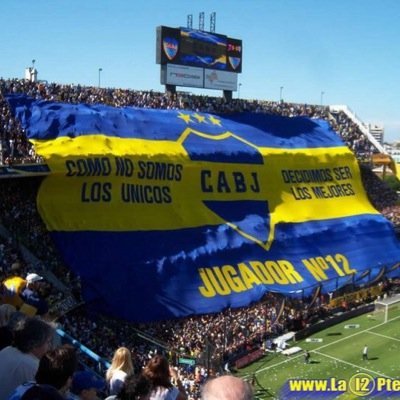 Vivo la vida cada segundo sin planear nada esperando solo lo que venga, mercadologo de profesión y video jugador por convicción, me gusta la música electrónica