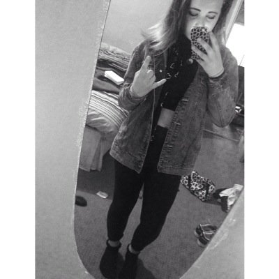 -elliewelsh; 16 barrow in furness, -sc tigegirlkk09 -isnt el_welshossb ~follow -asking me anything message me