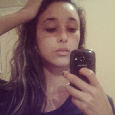 lariiyy_hilemca's profile picture. ╚ viva sem estresse ser feliz é o que importa♥