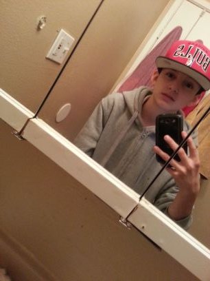 lilantz420's profile picture. Hey babes single looking for the one she needs to be bad :)and up to get wierd ♡♥:)