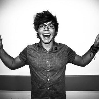 follow @lukeswalnut bc i gave you a free follow pls :-)
