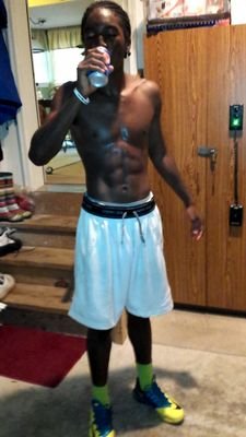 instagram- @flyin_zion #marriedtothegame #sneakerenthusiast #ballislife #c/o2017
