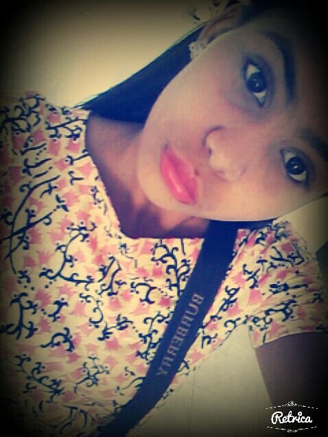 ♥♥ @poetacalle  @familiacallejera.  IM kiick buttoswkii ♥hija de la calle y la madre del tanlento la razon pork tu sposo ta contento capissh