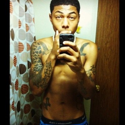 Back on twitter. Cute girls get at me! Getcha weight up homie i might snatch ya bitch! #BallIsLife