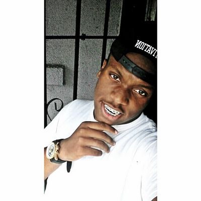 If they say they fucking with tee they liain off tops  Old twitter :Robennett ✌ Riding round and getting it with mines 3-8-13