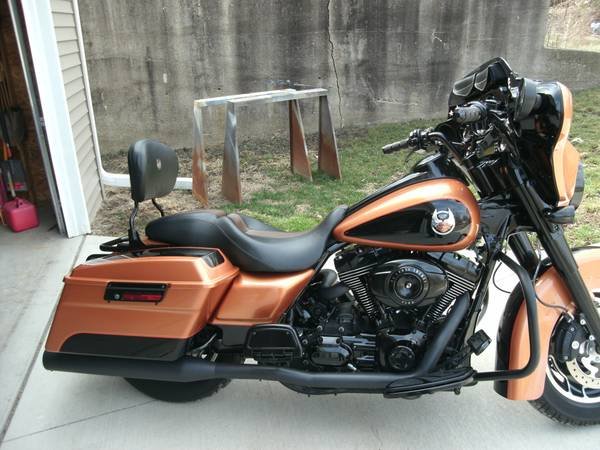 elisa_elsky's profile picture. 