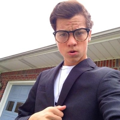 3/3 TFL FOLLOWS MEE! Their youtube is right there