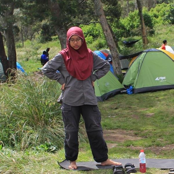 bahagia itu tidak harus pergi ke tempat yang jauh atau menghamburkan uang
