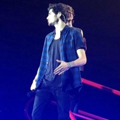 ask for a follow back on @raybanzouis